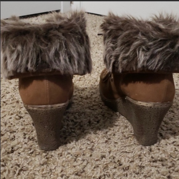 👢 Hot Kiss Lace up Suede wedge ankle boots - Picture 3 of 4